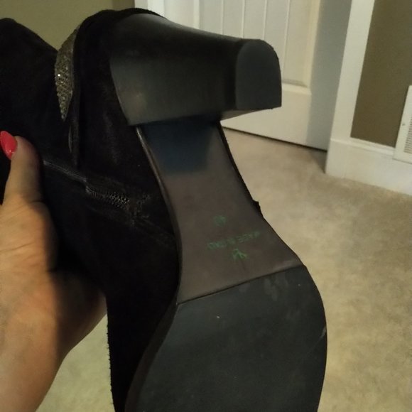 Fabulous Black Suede Knee Boots with Rhinestone detail - Picture 3 of 8